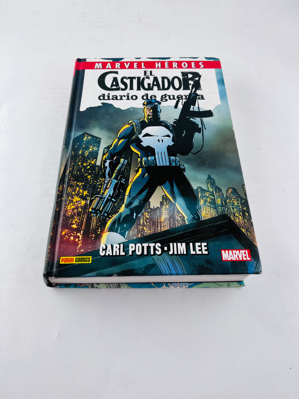 El castigador diario de guerra by Carl Potts Jim Lee
