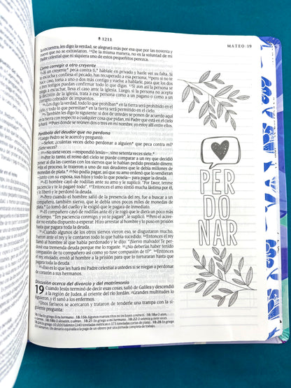 Biblia inspira ntv letra grande ramo azul semi piel