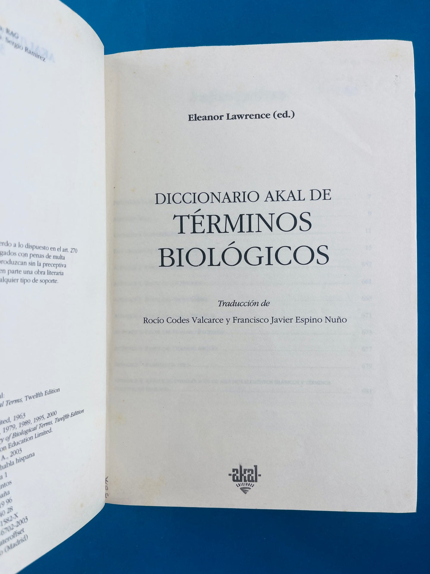 Diccionario akal de términos biológicos