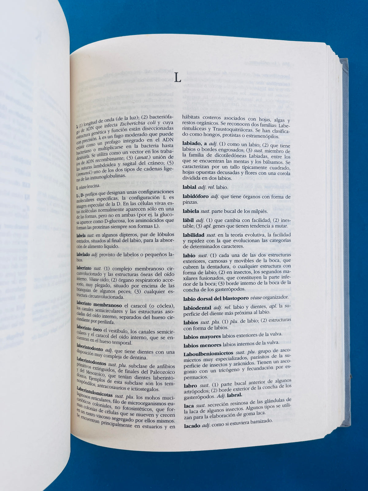 Diccionario akal de términos biológicos by Eleonor Lawrence (ed)