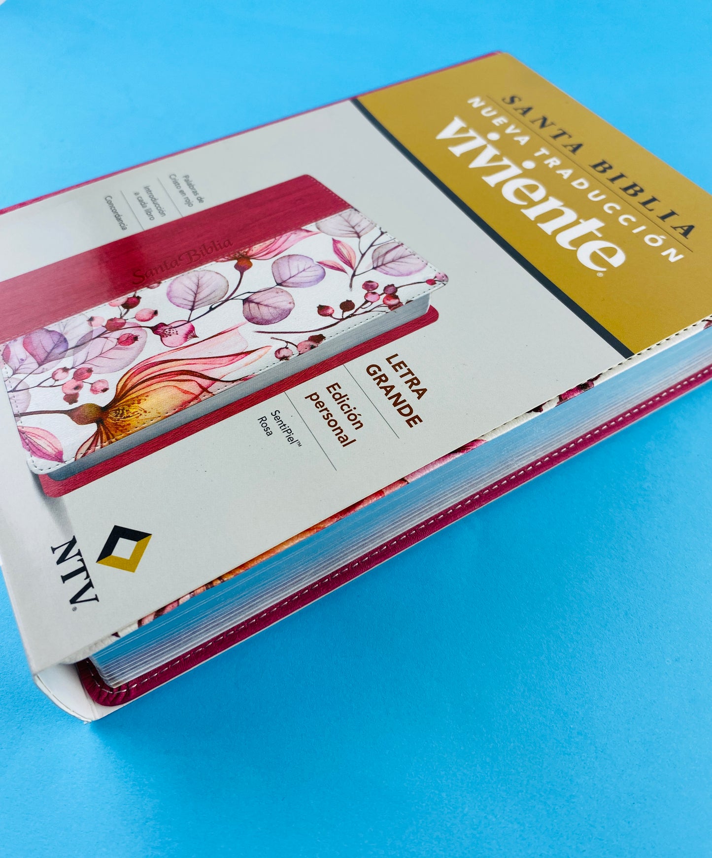 Biblia ntv letra grande edición personal rosa - flores by Nueva Traducción Viviente