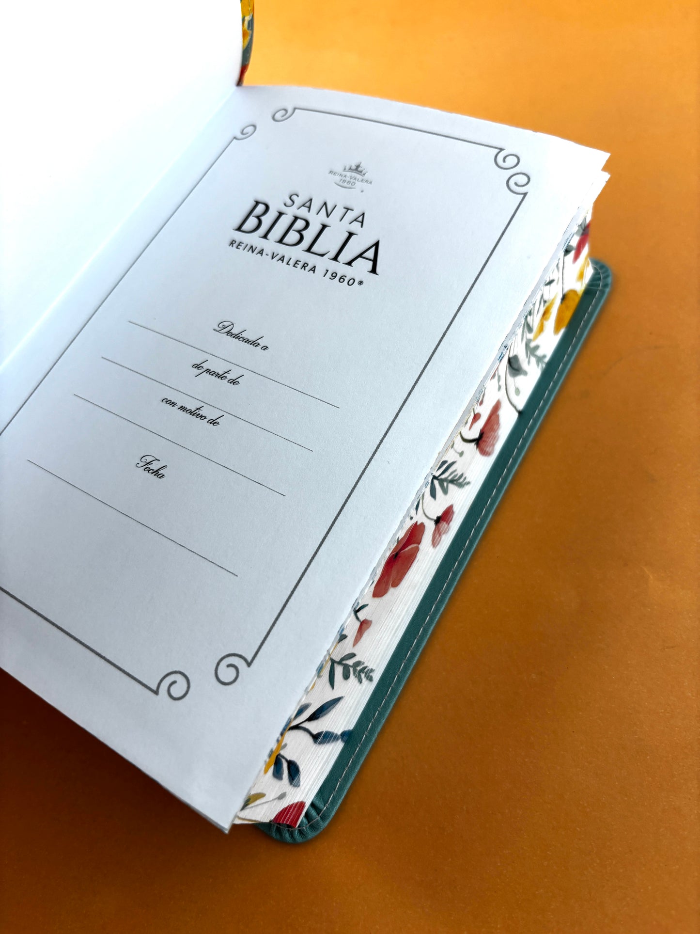 Biblia rvr 1960 letra grande azul aguamarina- flores - canto decorado sin cierre
