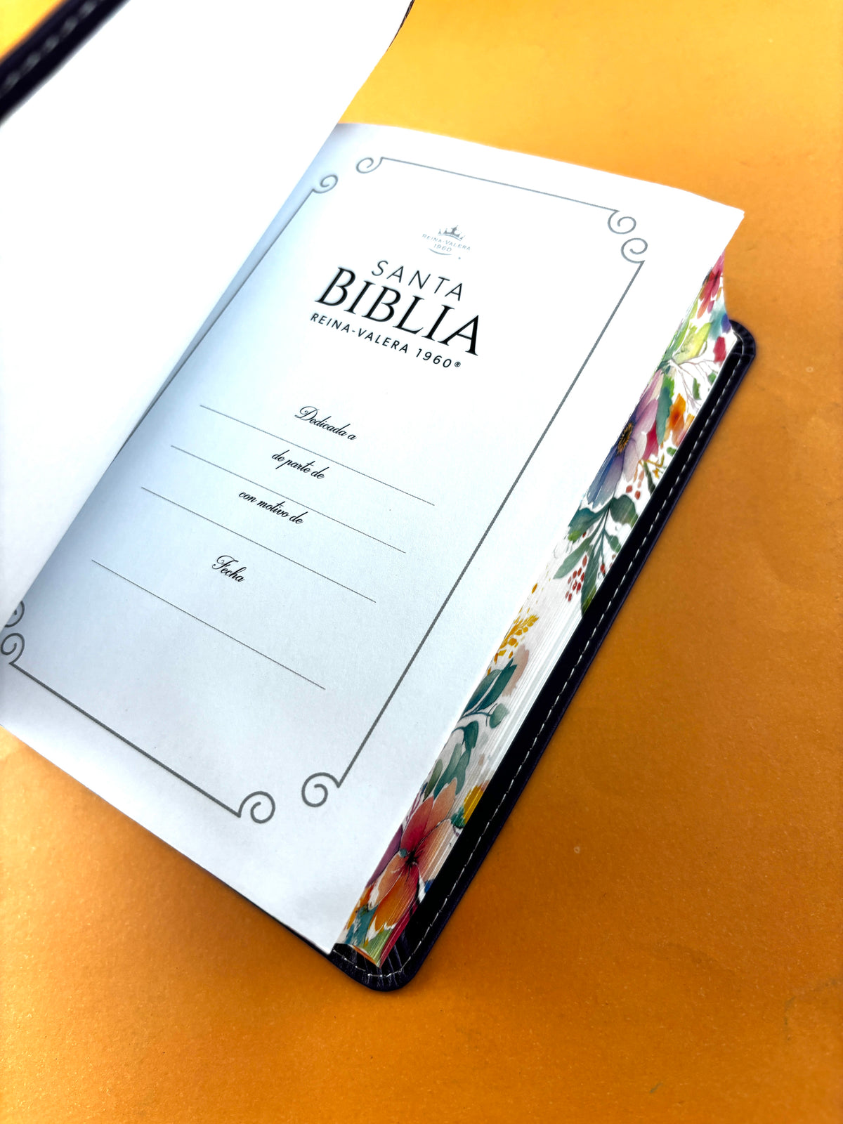 Biblia rvr 1960 letra grande morado-flores - canto decorado sin cierre by Reina Valera 1960