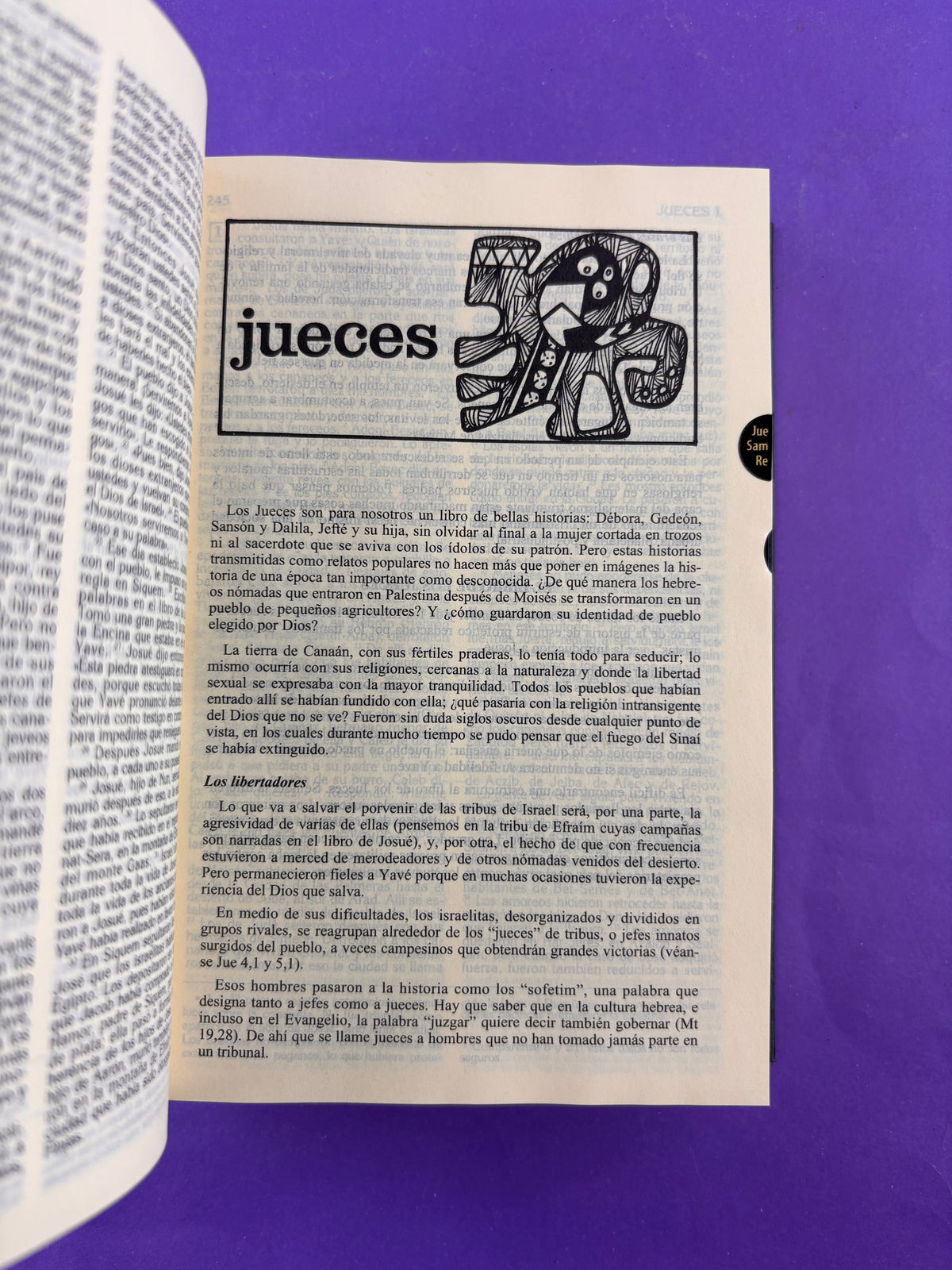 Biblia latinoamérica pequeña tapa dura verde con índice by Latinoamérica