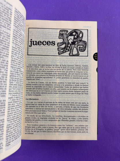 Biblia latinoamérica pequeña tapa dura verde con índice by Latinoamérica