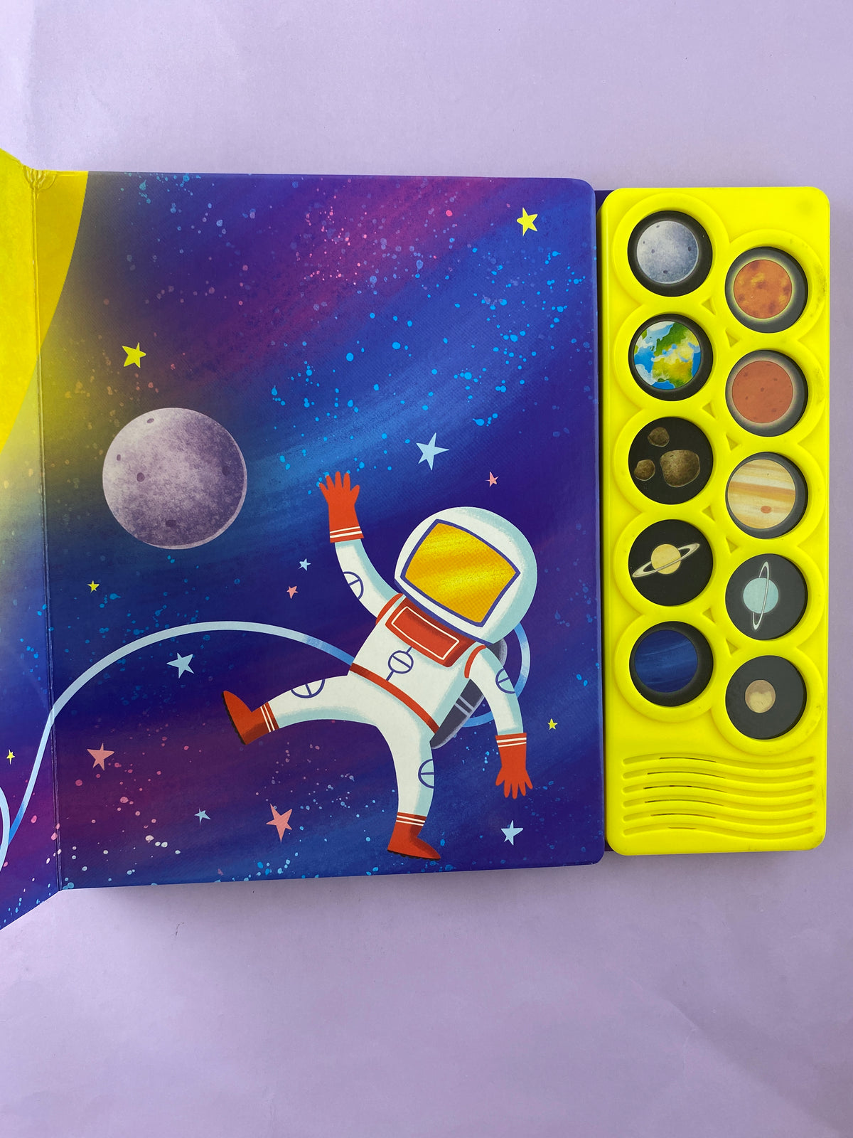 Alrededor del sol nuestro sistema solar by Erin Rose Wage