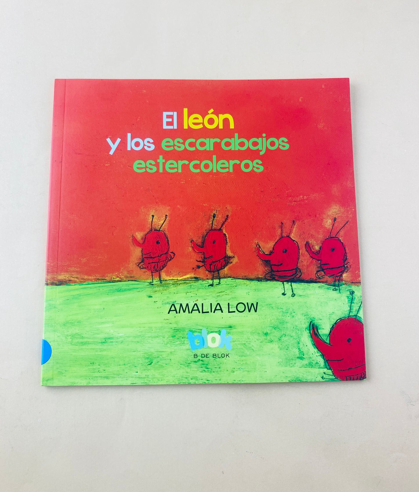 El león y los escarabajos estercoleros