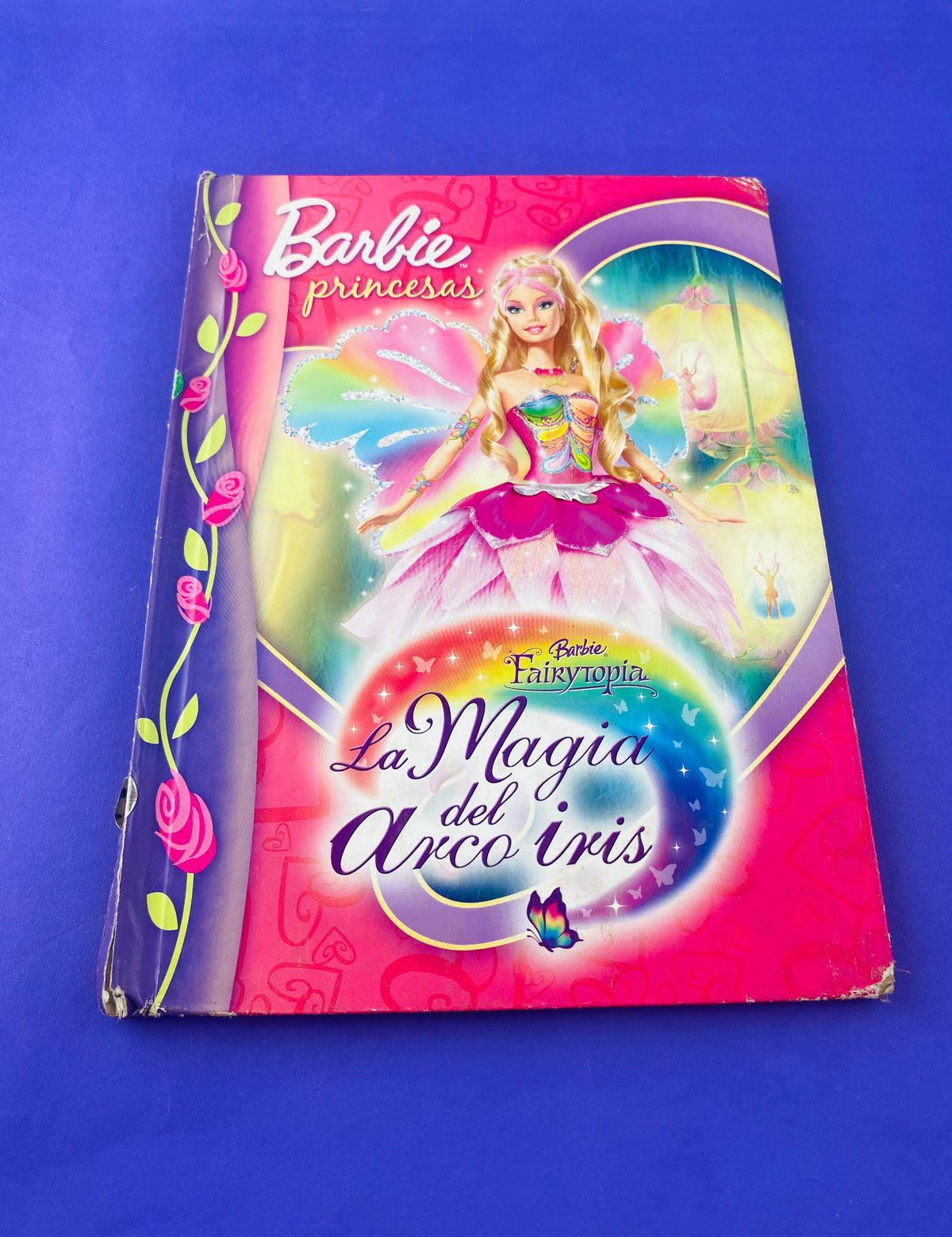 Barbie en la magia del arco iris by Elise Allen