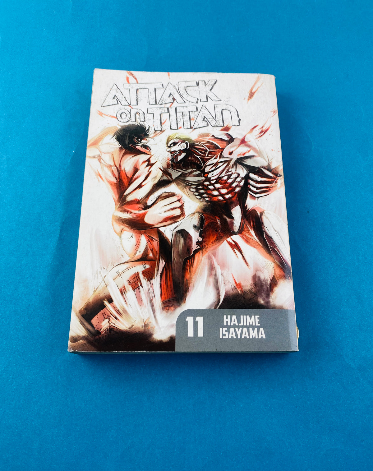 Attack on titan N.11 by Hajime Isayama