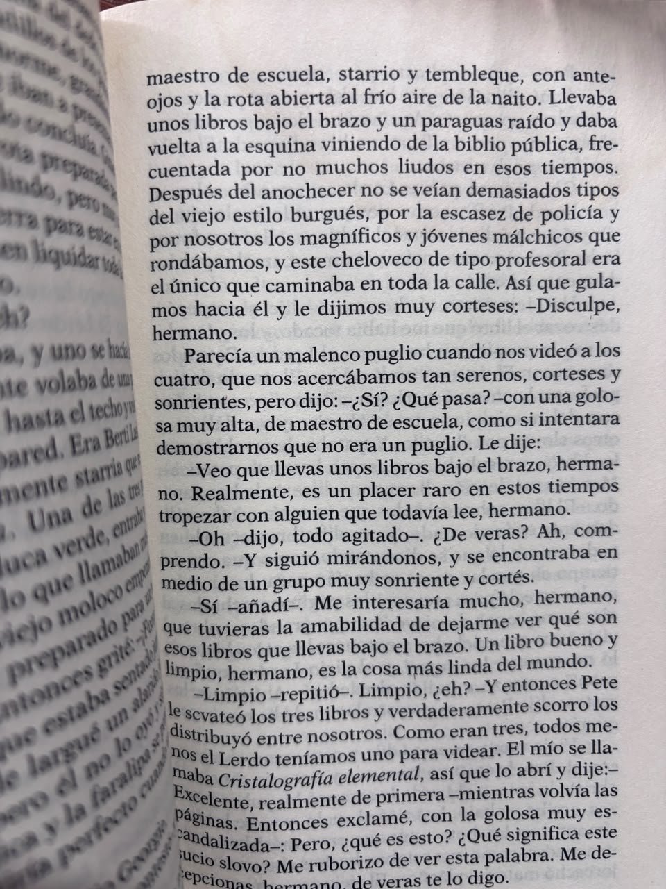 La naranja mecánica by Anthony Burgess