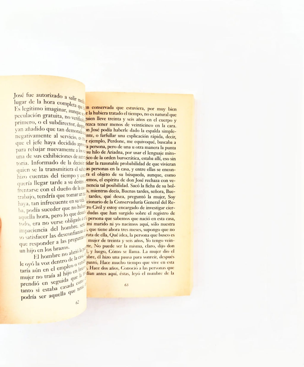 Todos los nombres by José Saramago