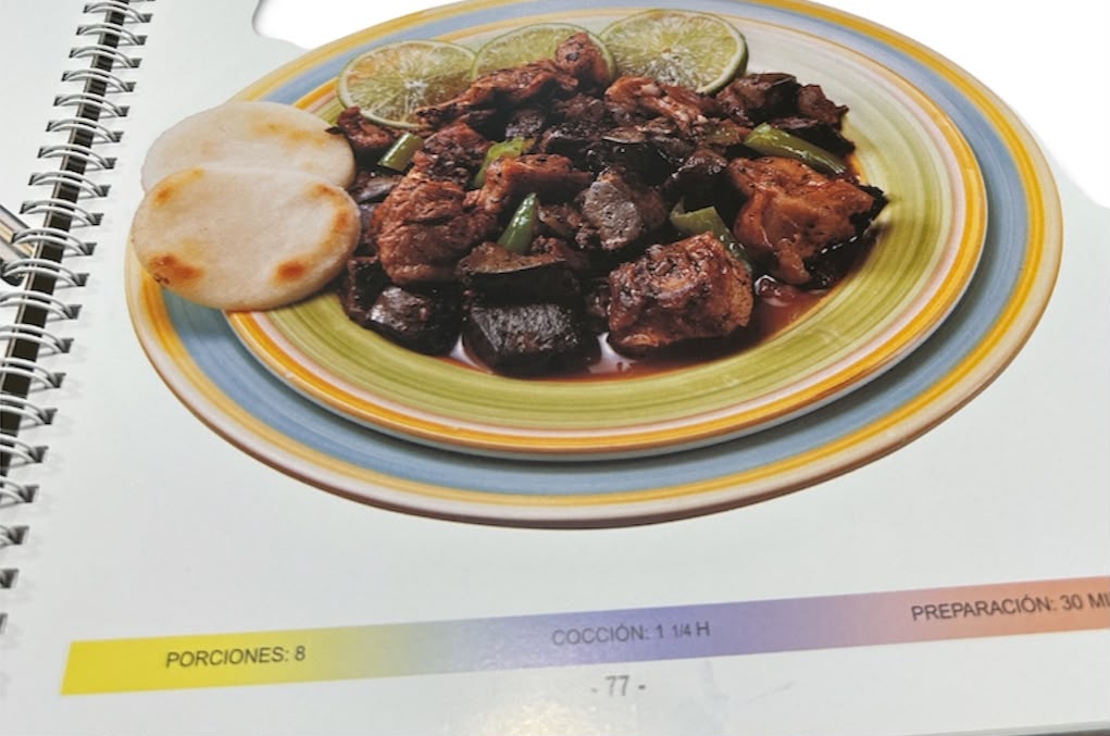 Gran enciclopedia de la cocina Colombiana. Carnes by Remedios Vásquez
