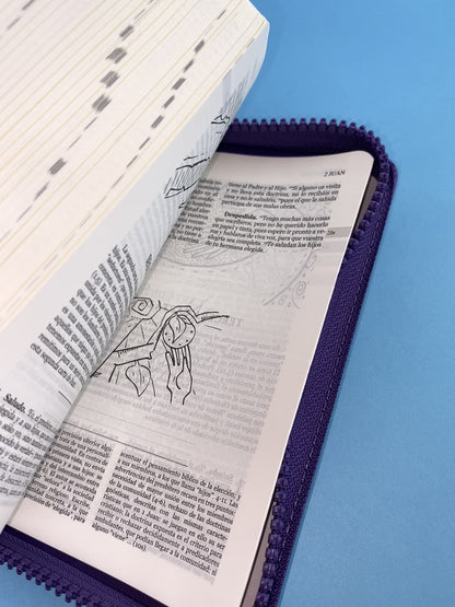 Biblia una historia de amor hormiguitas morada