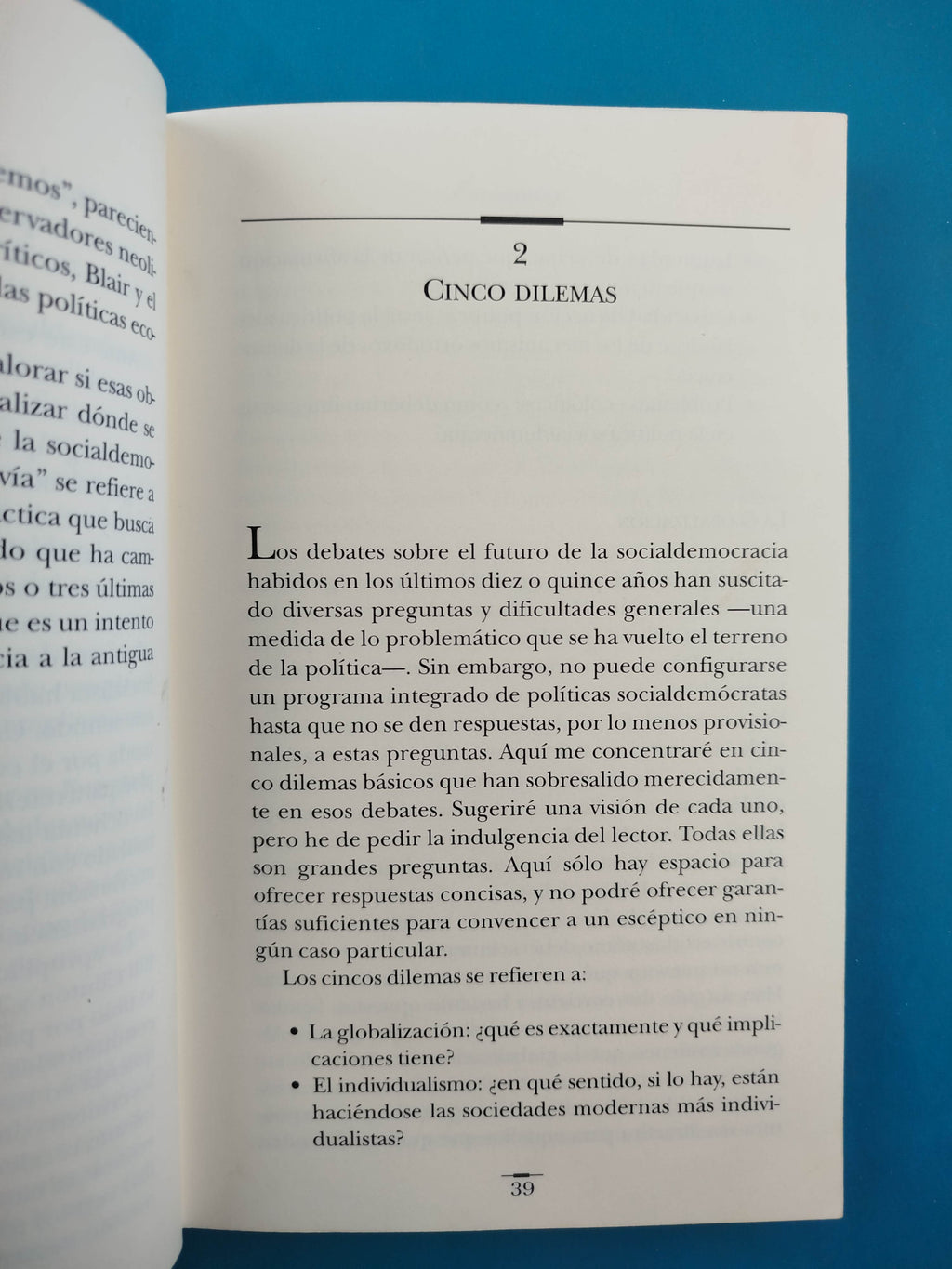 La tercera vía by Anthony Giddens