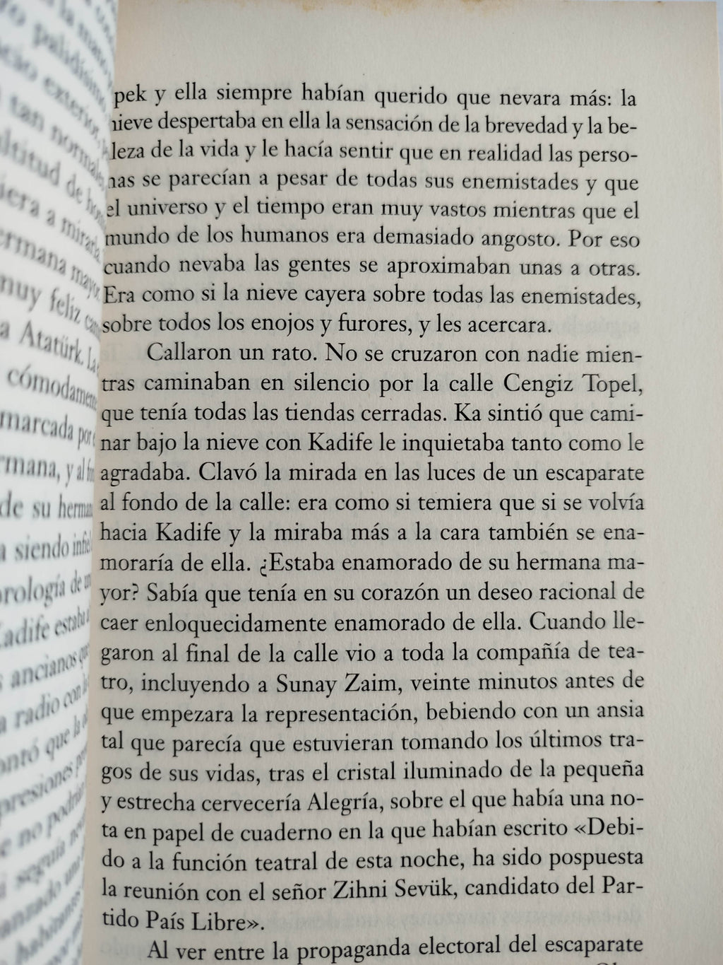 Orhan pamuk nieve by orhan pamuk