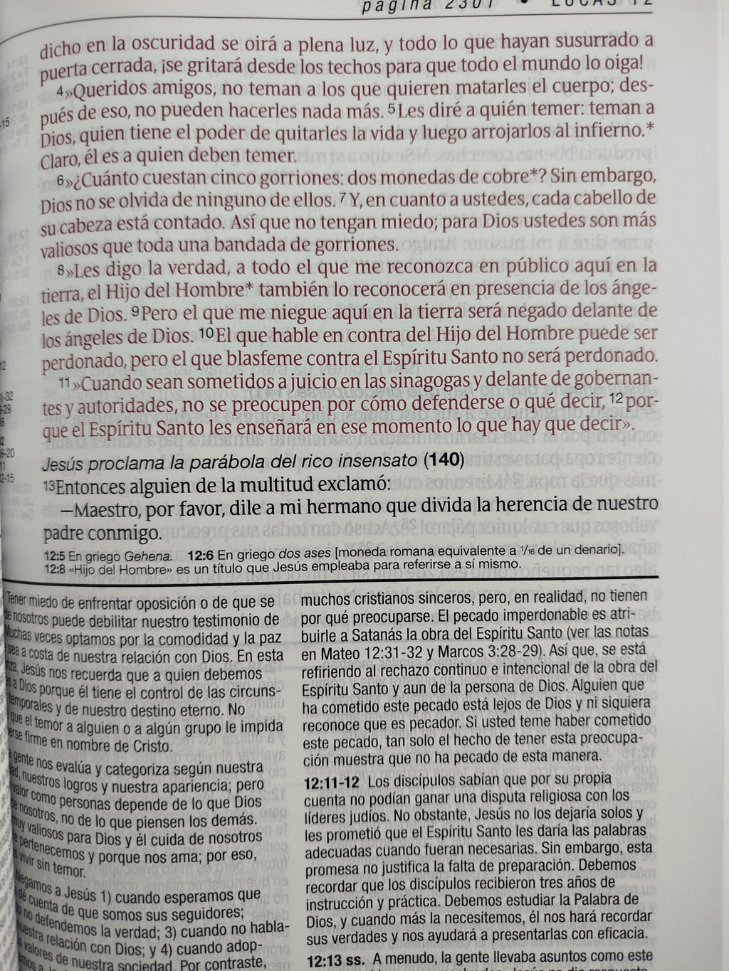 Biblia de estudio diario vivir pasta dura letra grande by Tyndale