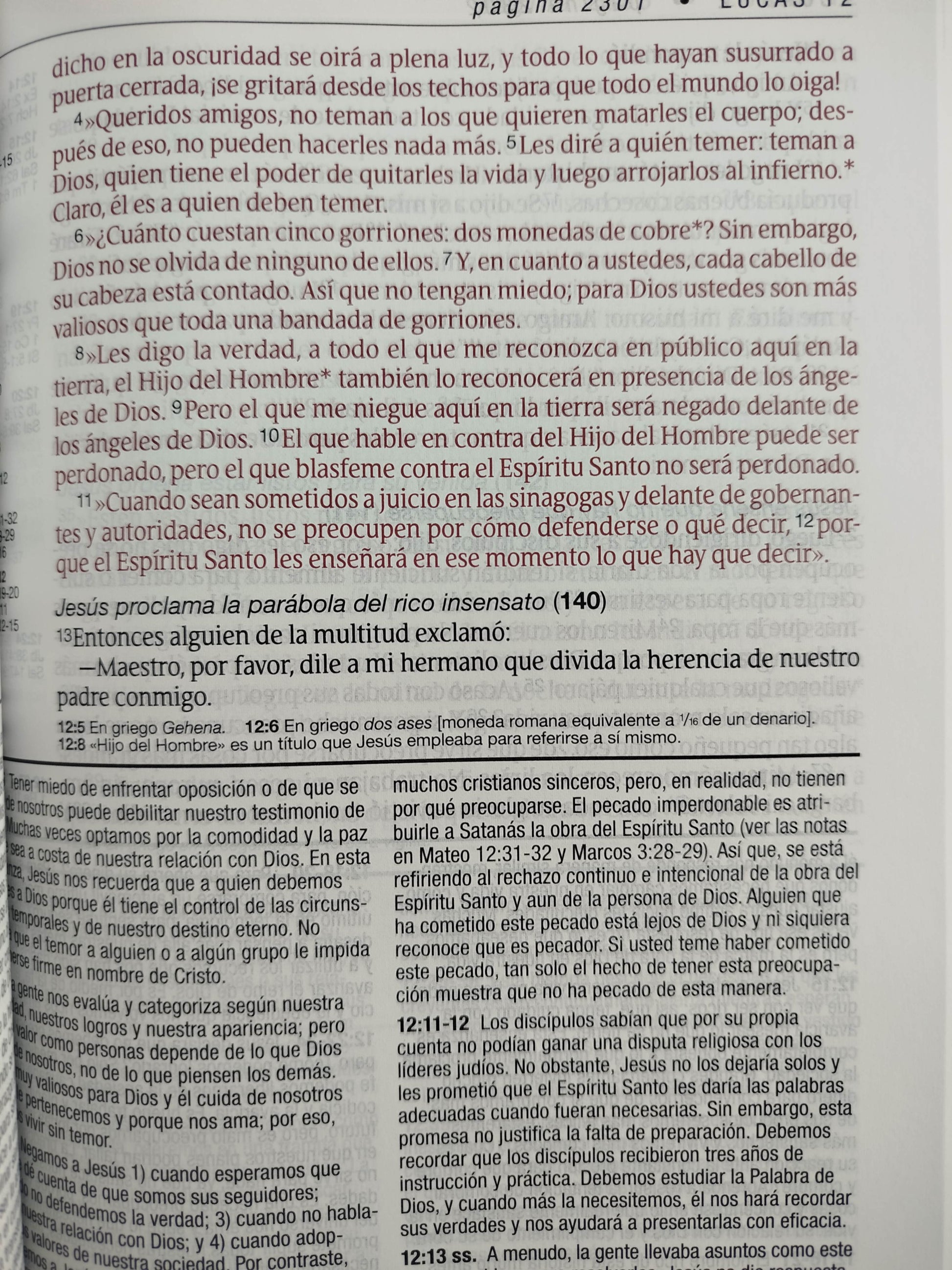 Biblia de estudio diario vivir pasta dura letra grande by Tyndale