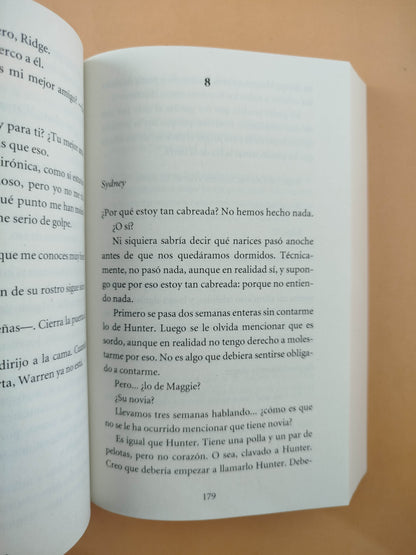 Estuche tal vez by Colleen Hoover