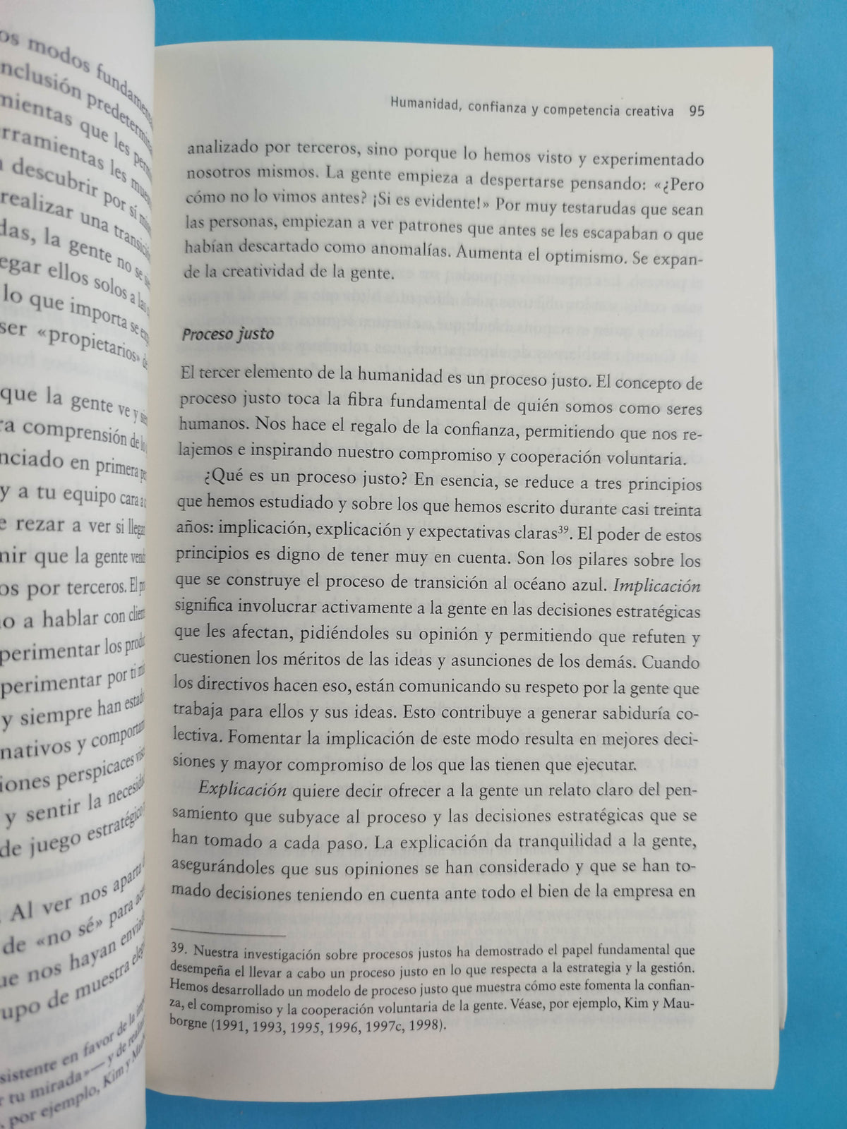 La transición al océano azul. Más allá de competir. Pasos probados para inspirar confianza y generar crecimiento. by W. Chan Kim y Renee Mauborgne