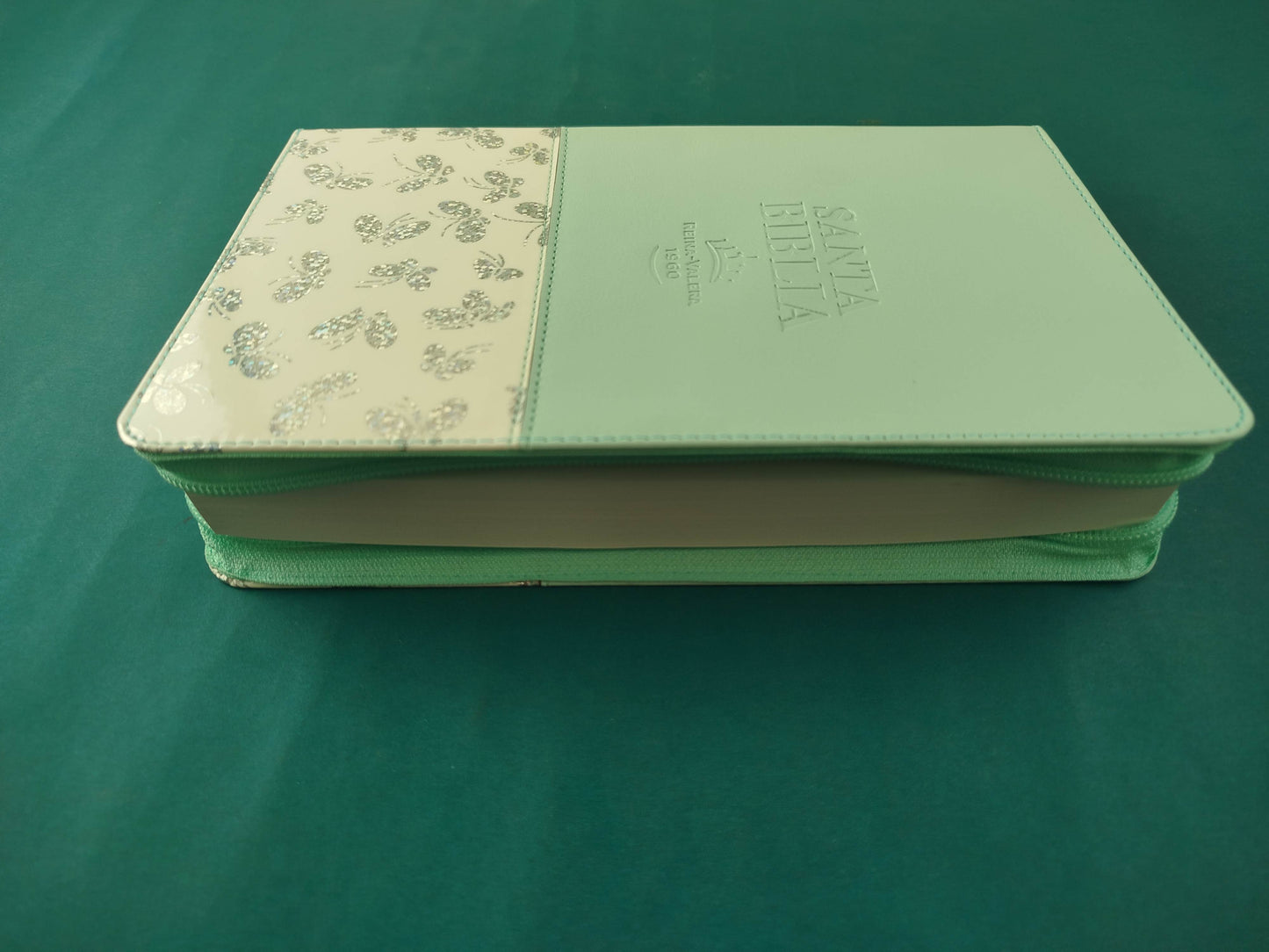 Biblia RVR 1960 Letra Grande Estuche Verde con Mariposas