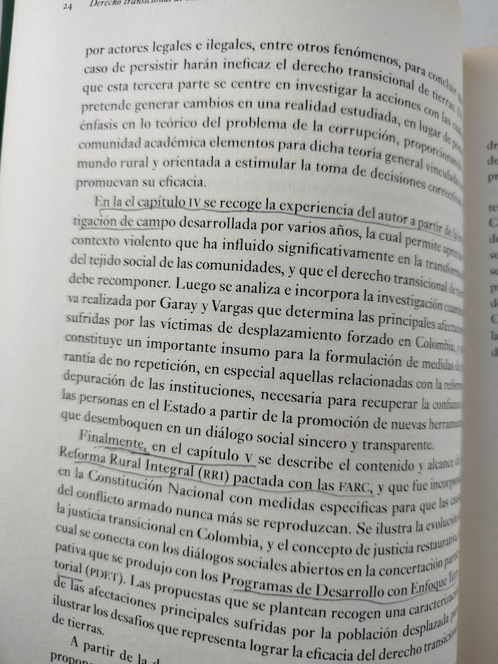 Derecho transicional de tierra by Sergio Roldán Zuluaga