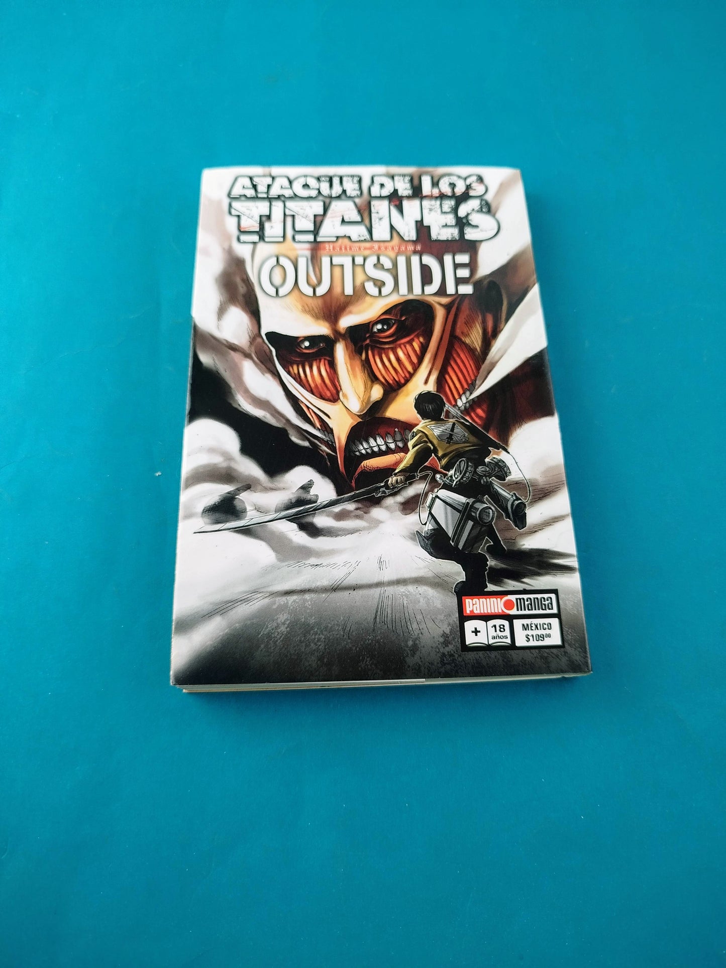 Ataque de los titanes outside