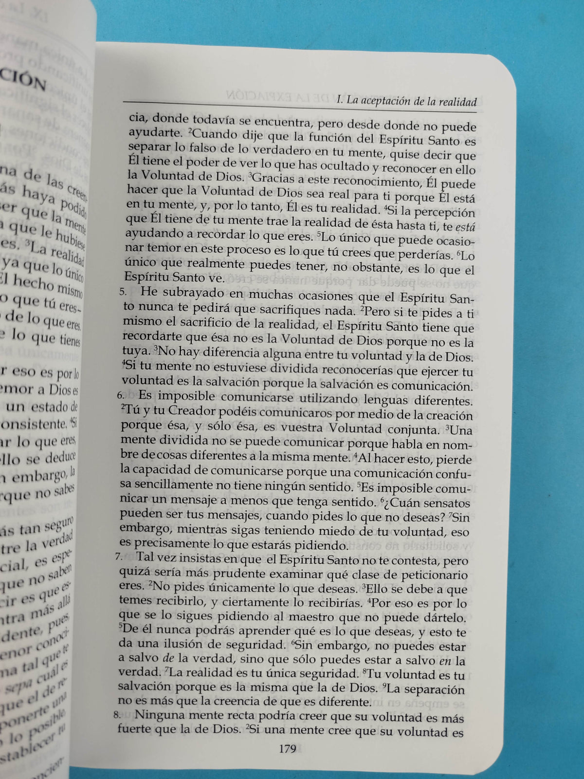 Un curso de milagros by Varios