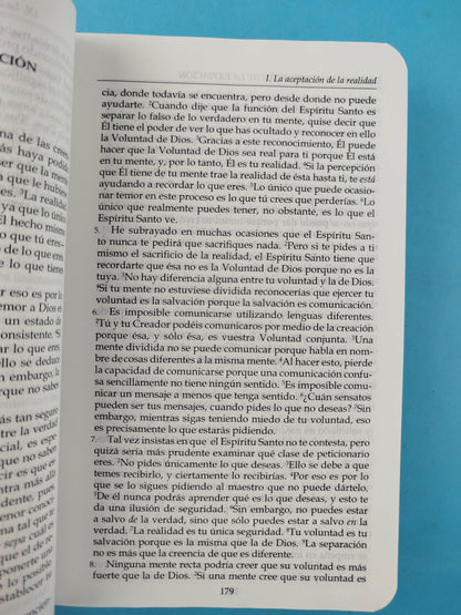 Un curso de milagros by Varios