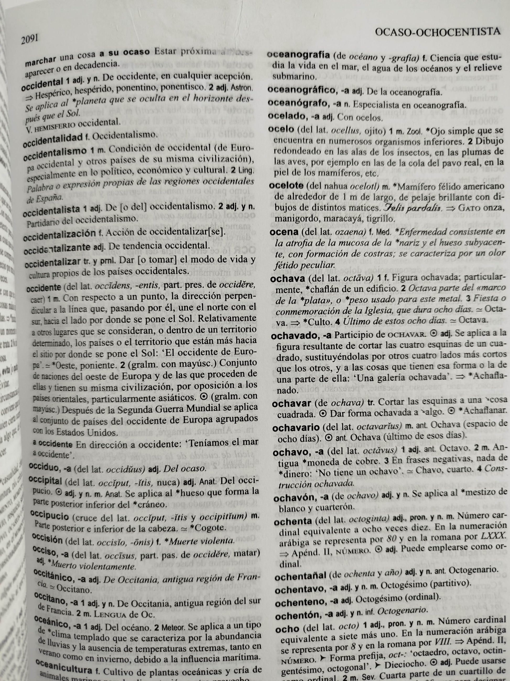 Diccionario De Uso Del Español María Moliner 2 Tomos by María Moliner