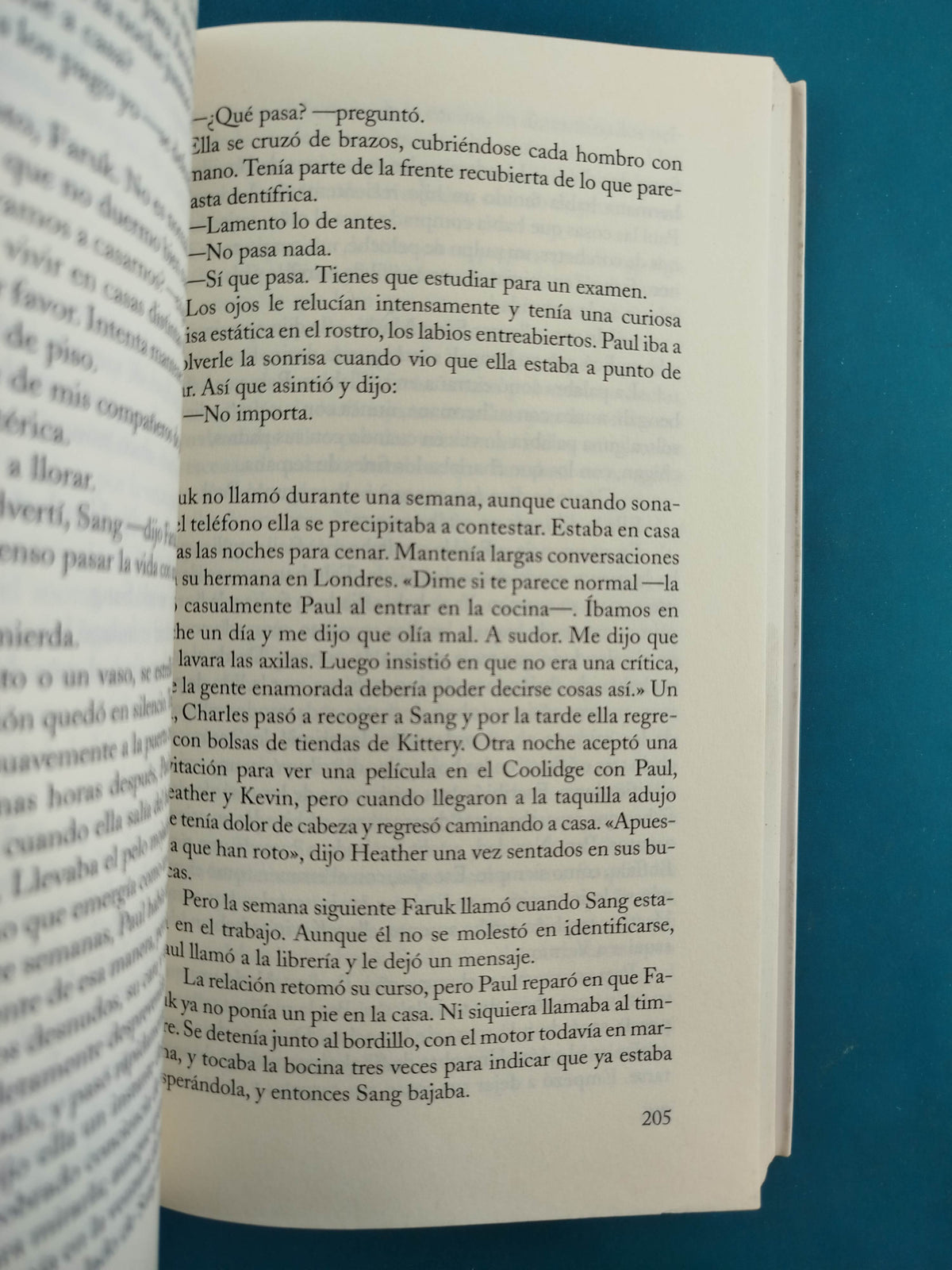 Tierra desacostumbrada by Jhumpa Lahiri