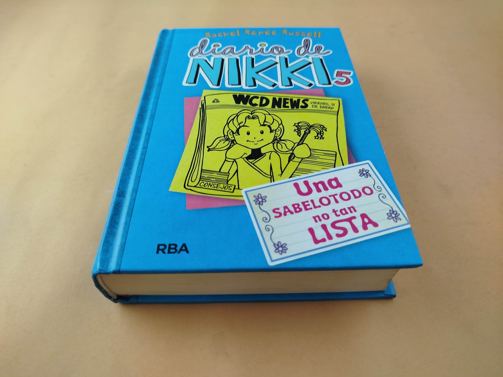 Diario de Nikki 5 Una Sabelotodo no tan Lista by Rachell Rennée Russell