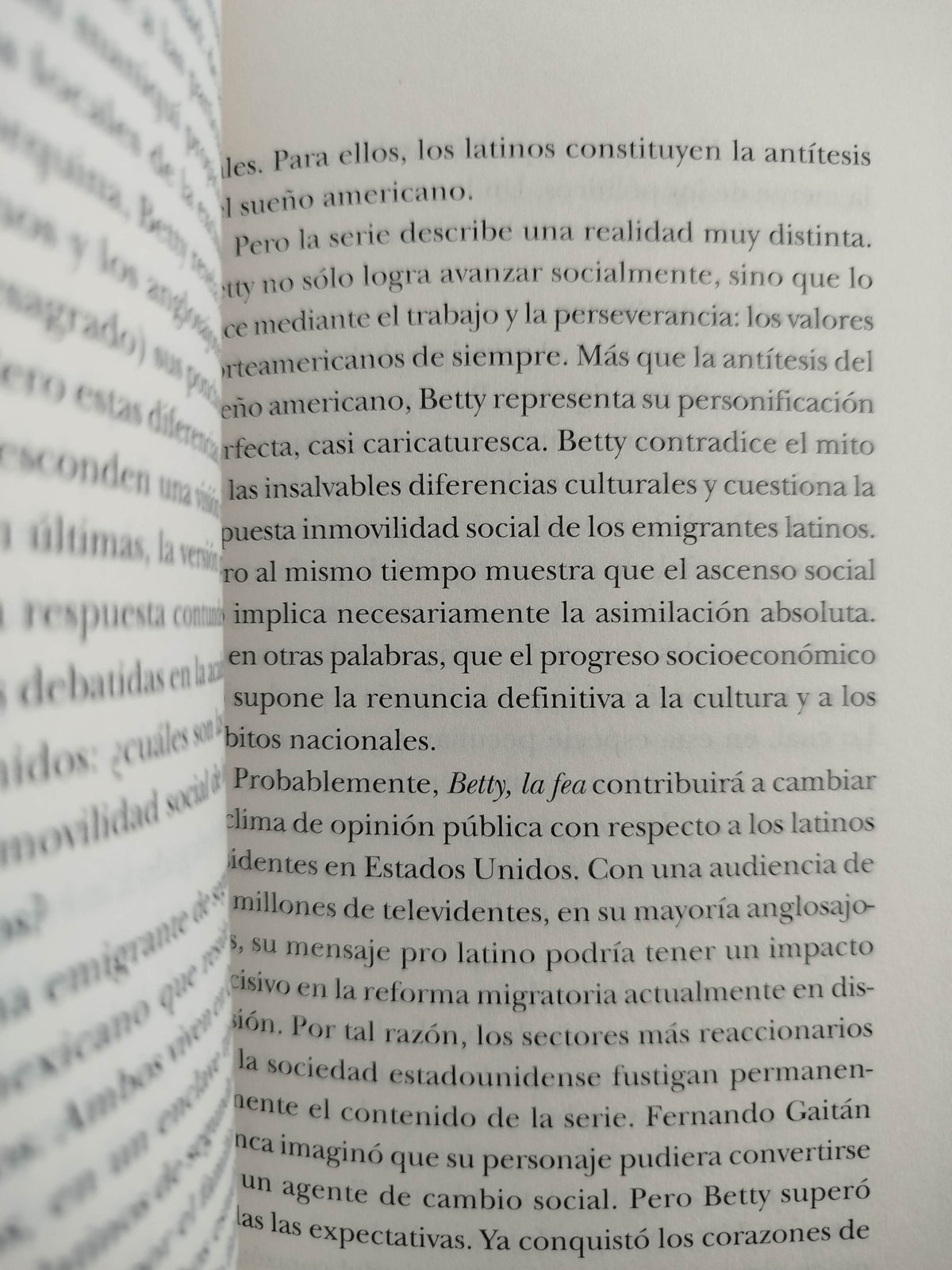 Uribenomics Y Otras Paradojas by Alejandro Gaviria