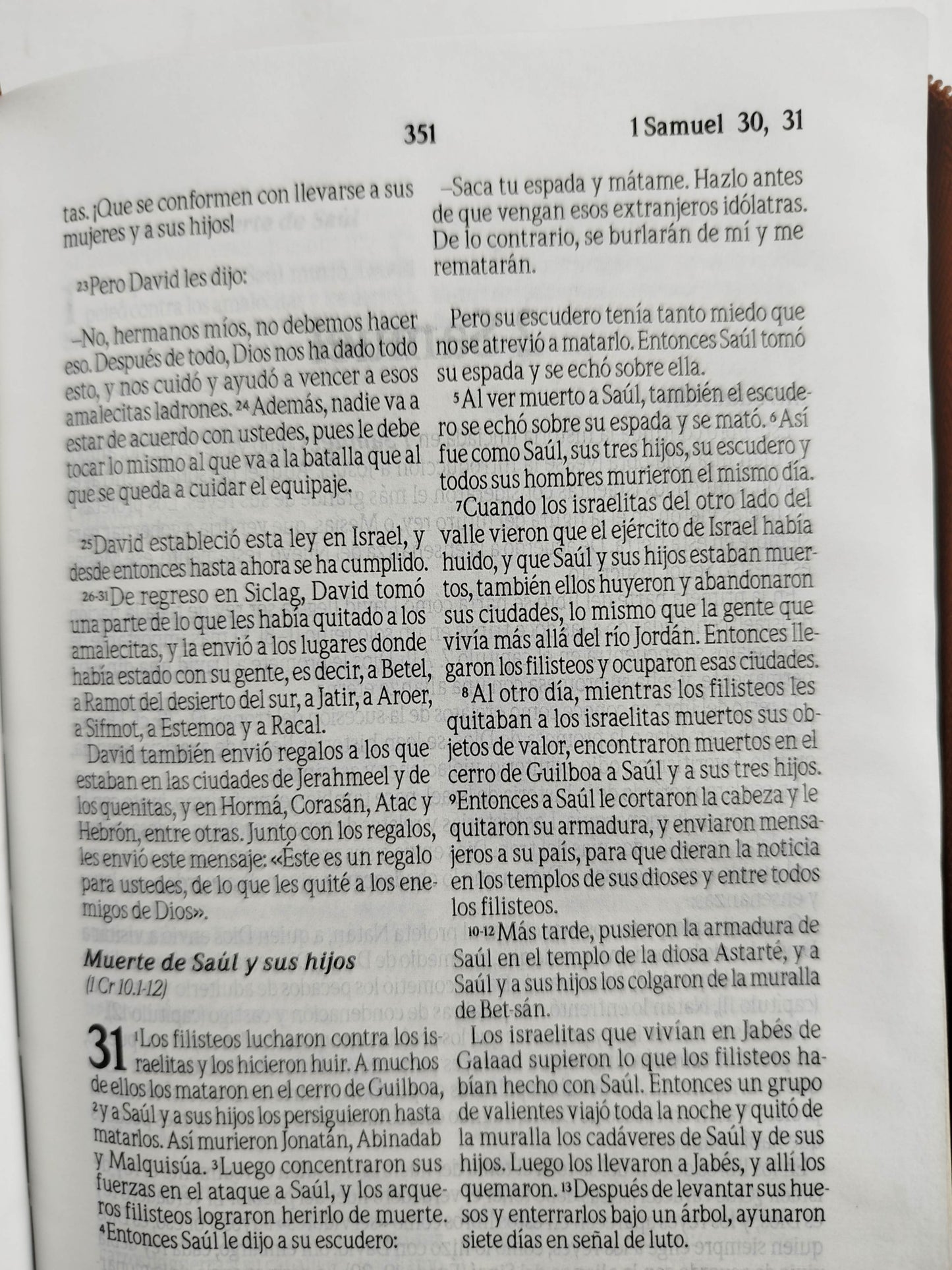 Biblia tla cafe con cierre by Varios