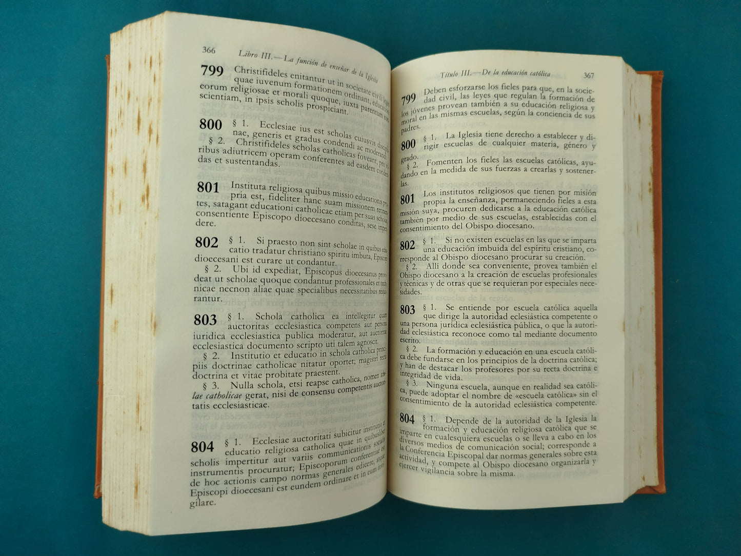 Código de derecho canónico edición bilingüe 10a edición