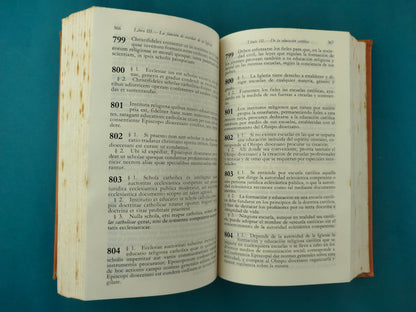 Código de derecho canónico edición bilingüe 10a edición