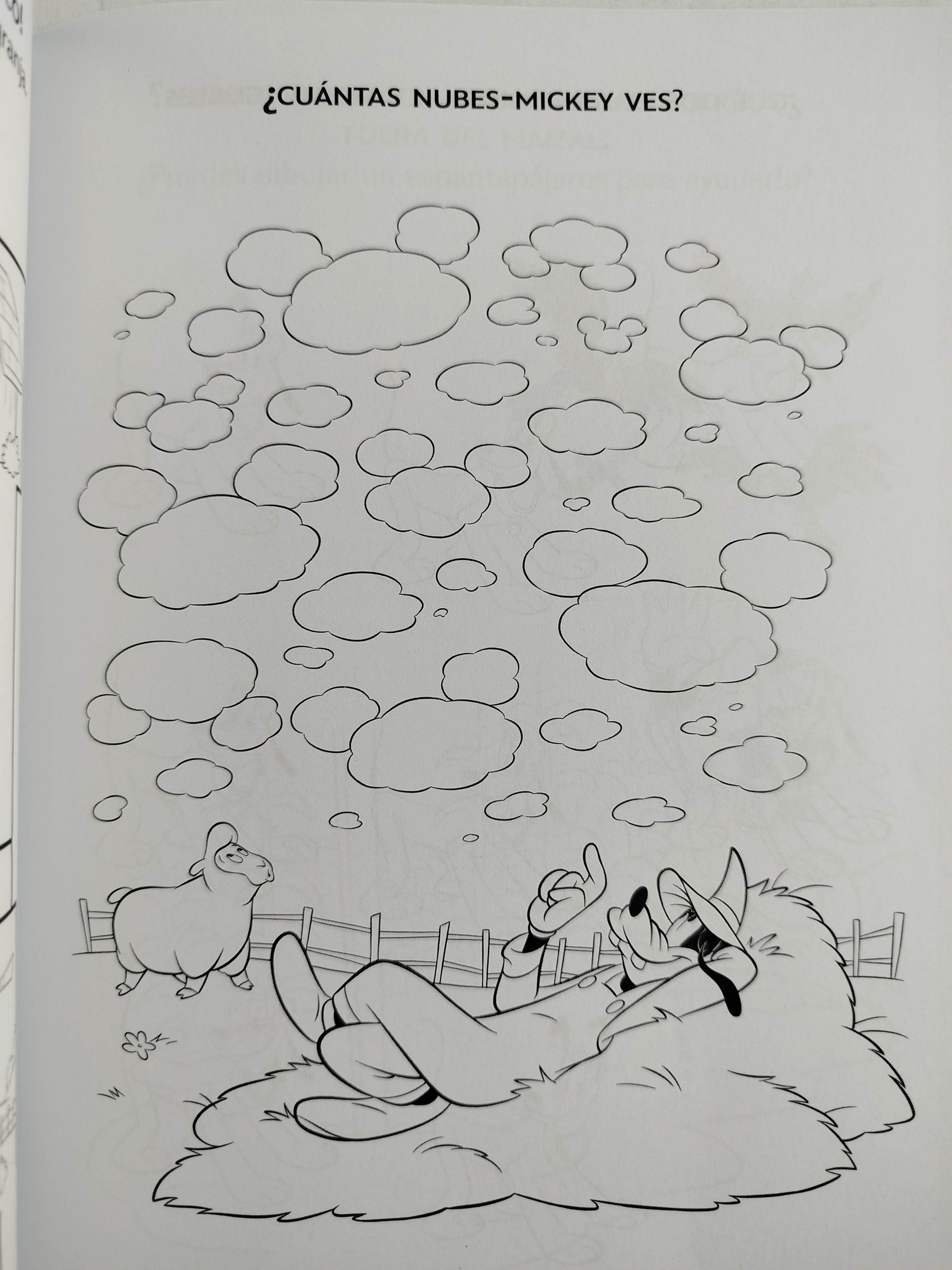 Libro pasatiempo by Disney Publishing