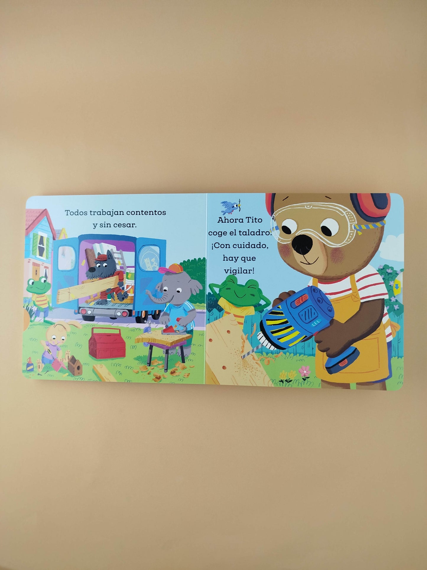 Osito Tito Manos a la obra