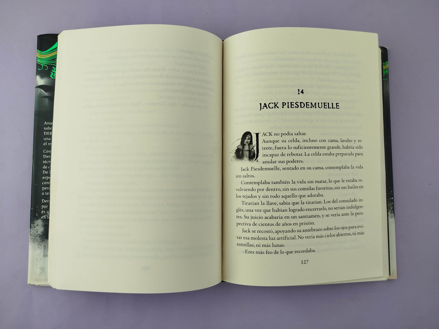 Detective Esqueleto 2 Jugando con fuego