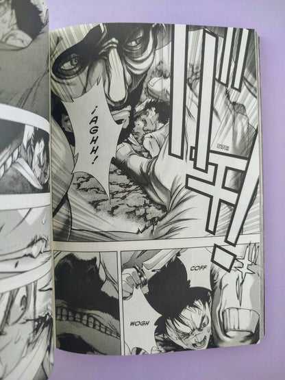 Ataque de los titanes before the fall N.4