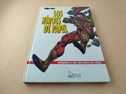 Los héroes de papel