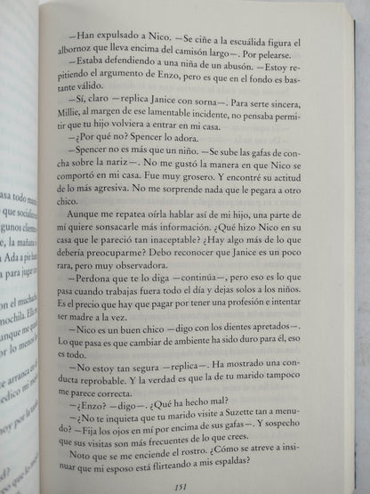 La Empleada te vigila by Freida Mcfadden