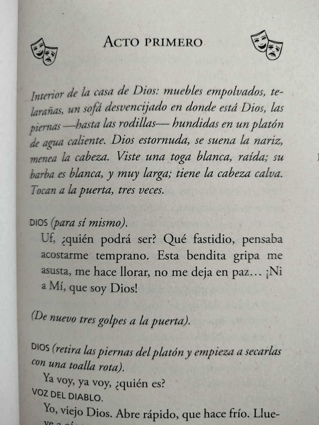 Ahí están pintados by Evelio Rosero