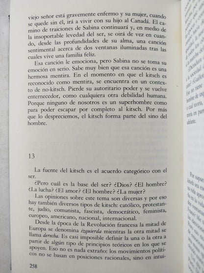 La insoportable levedad del ser by Milan Kundera