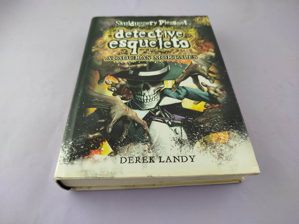 Detective esqueleto Ataduras mortales by Derek Landy