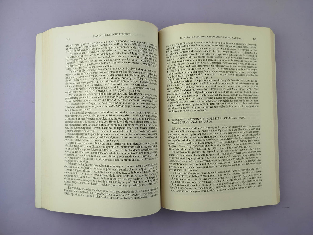 Manual de Derecho Político by Pablo Lucas Verdú- Pablo Lucas Murillo de la Cueva