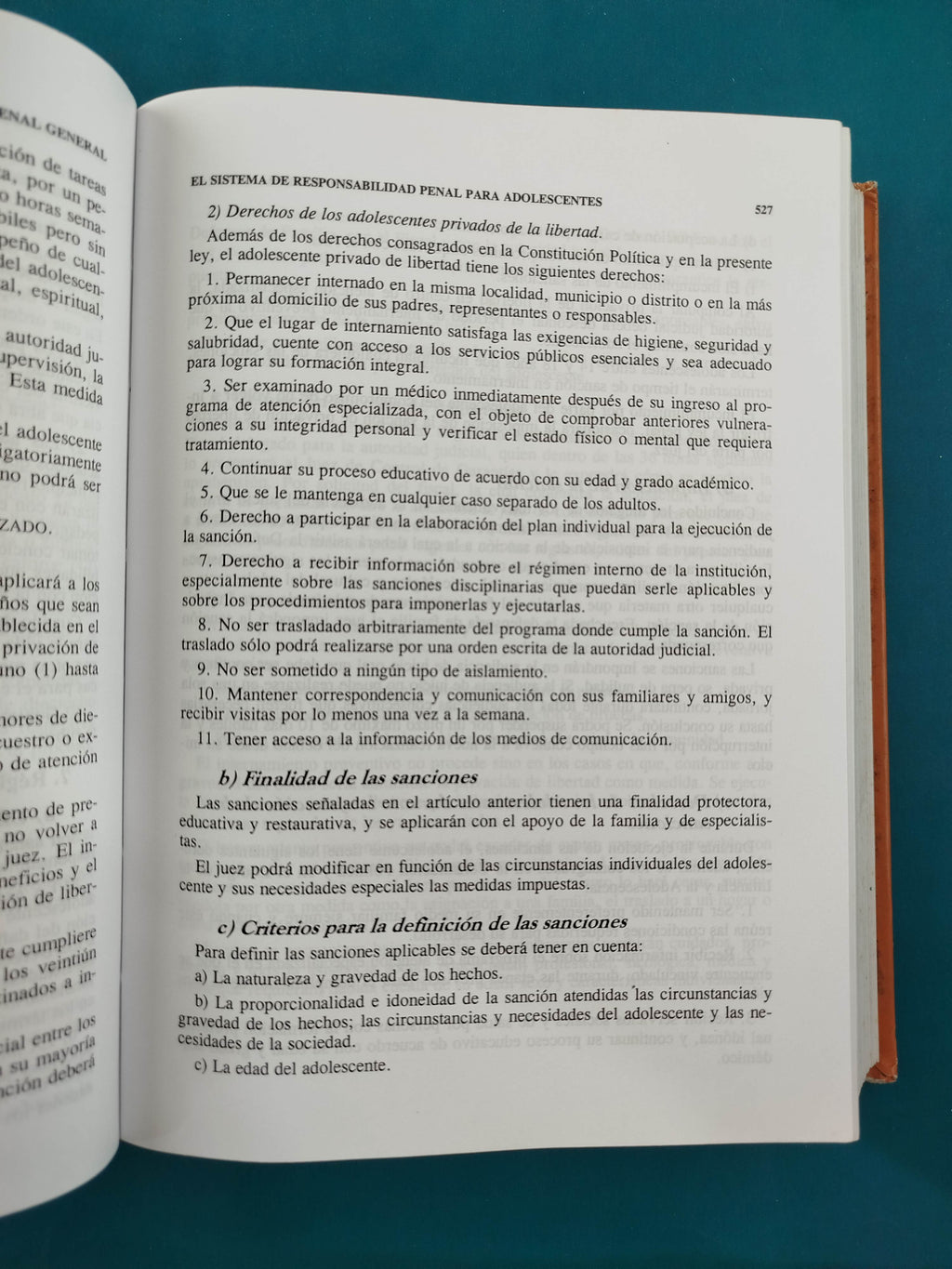 Manual de derecho penal 9 edición partes general y especial by Varios