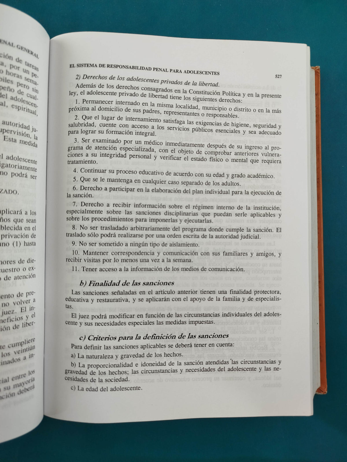 Manual de derecho penal 9 edición partes general y especial by Varios