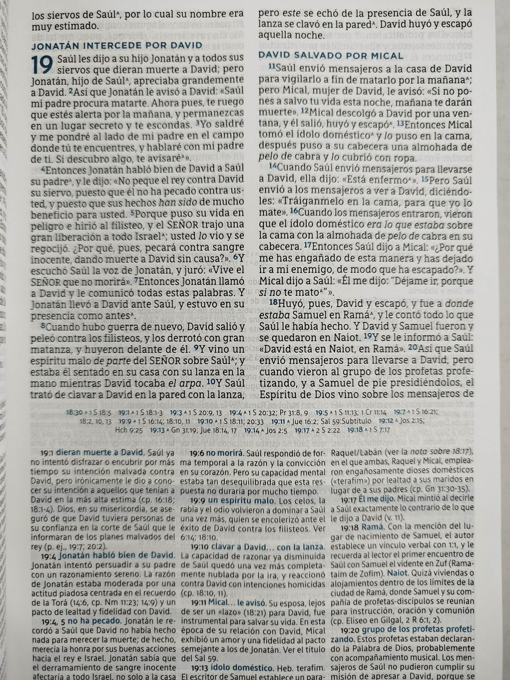 Biblia de estudio Macarthur Nueva Biblia De Las Américas by Macarthur