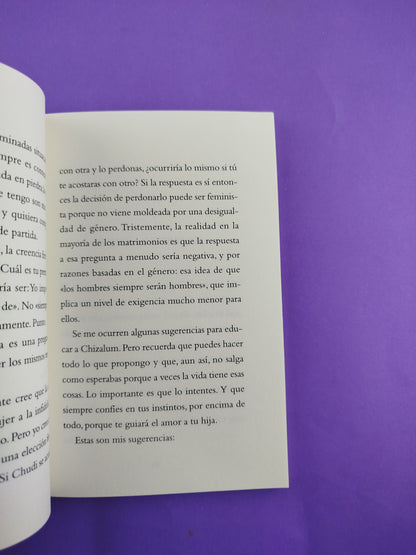 Querida Ijeawele Cómo educar en el Feminismo