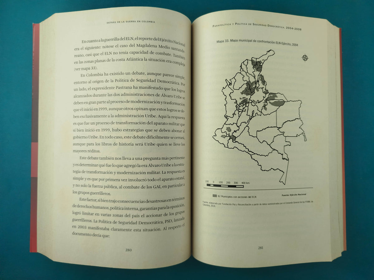 Detrás de la guerra en Colombia by Ariel Ávila Martínez